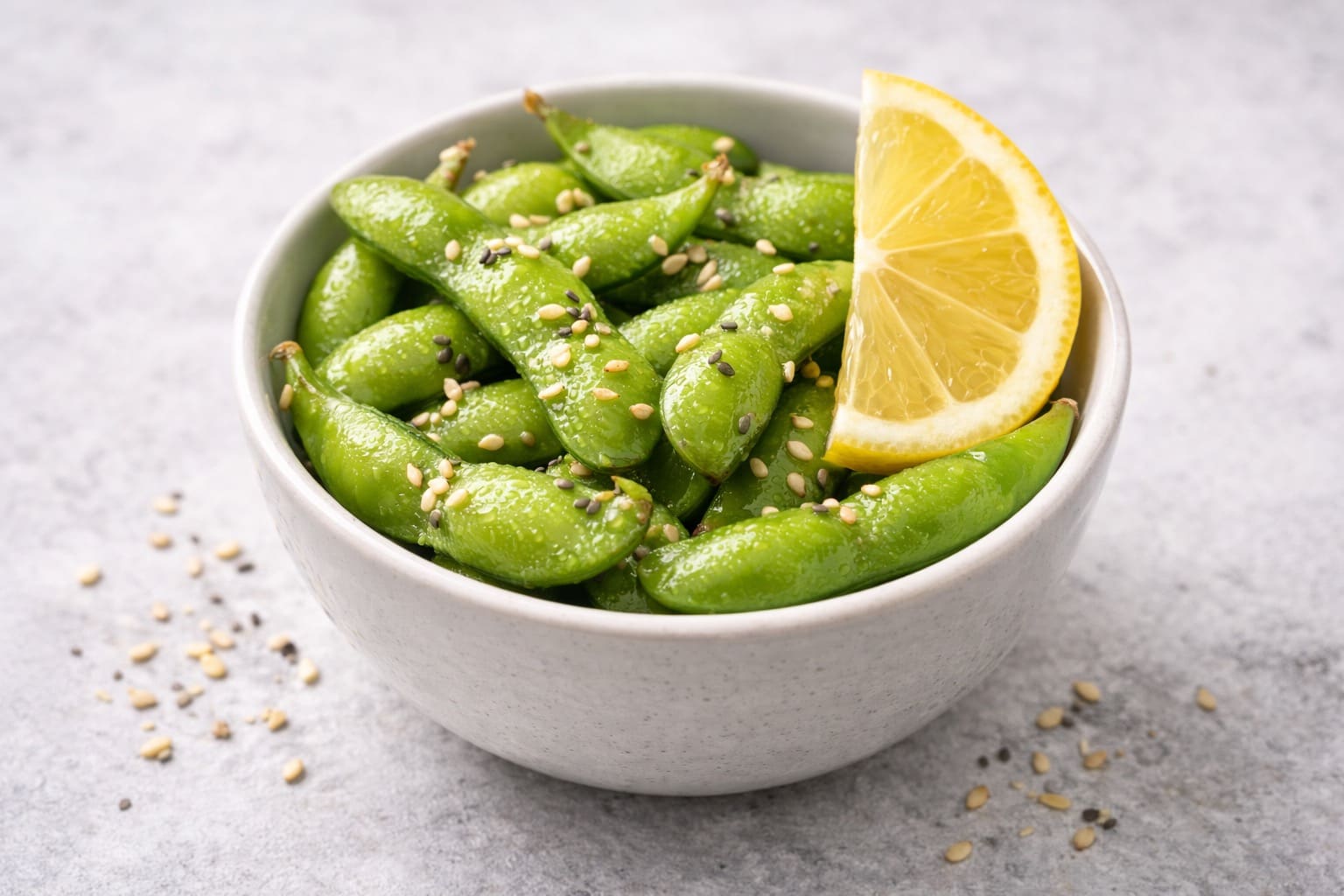 Edamame tibio con sésamo y limón, merienda saludable de Comidas Healthy